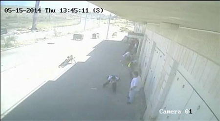 Un vídeo muestra la muerte a tiros de dos palestinos